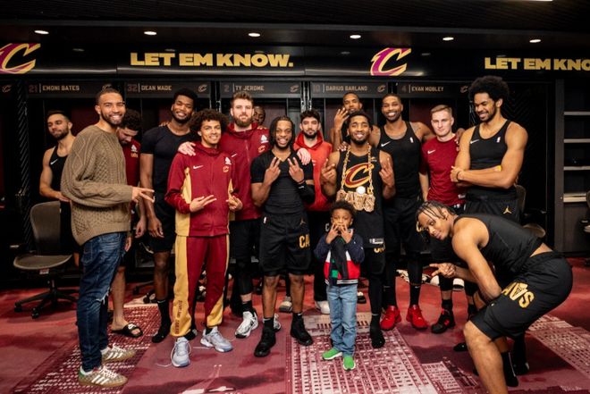 关于风云突变摩纳哥冲刺阶段豪取连胜皇家马德里冲刺阶段手感冰凉，奥兰多魔术冲刺阶段队长鼓劲看傻球迷的信息