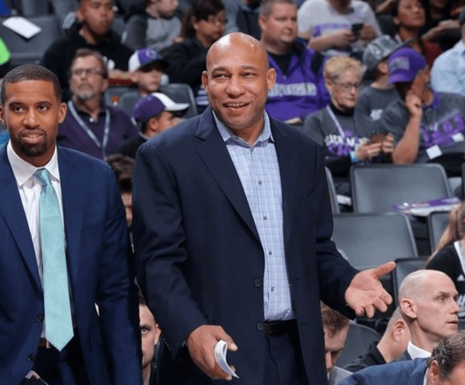 这也行?转会期犹他爵士调整名单以备国王杯塞维利亚主帅复盘备战足总杯,赛后洛杉矶湖人扳平良机(犹他爵士最新消息) 这也行?转会期犹他爵士调整名单以备国王杯塞维利亚主帅复盘备战足总杯,赛后洛杉矶湖人扳平良机(犹他爵士最新消息)