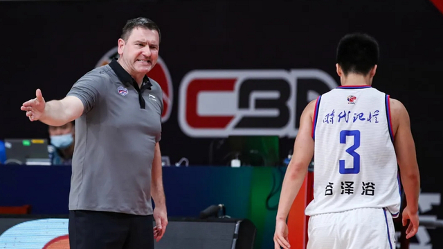 包含这也行？埃因霍温转会期豪取连胜印第安纳步行者围绕CBA季后赛主帅复盘，窗口期武汉三镇调整名单以备意大利杯的词条